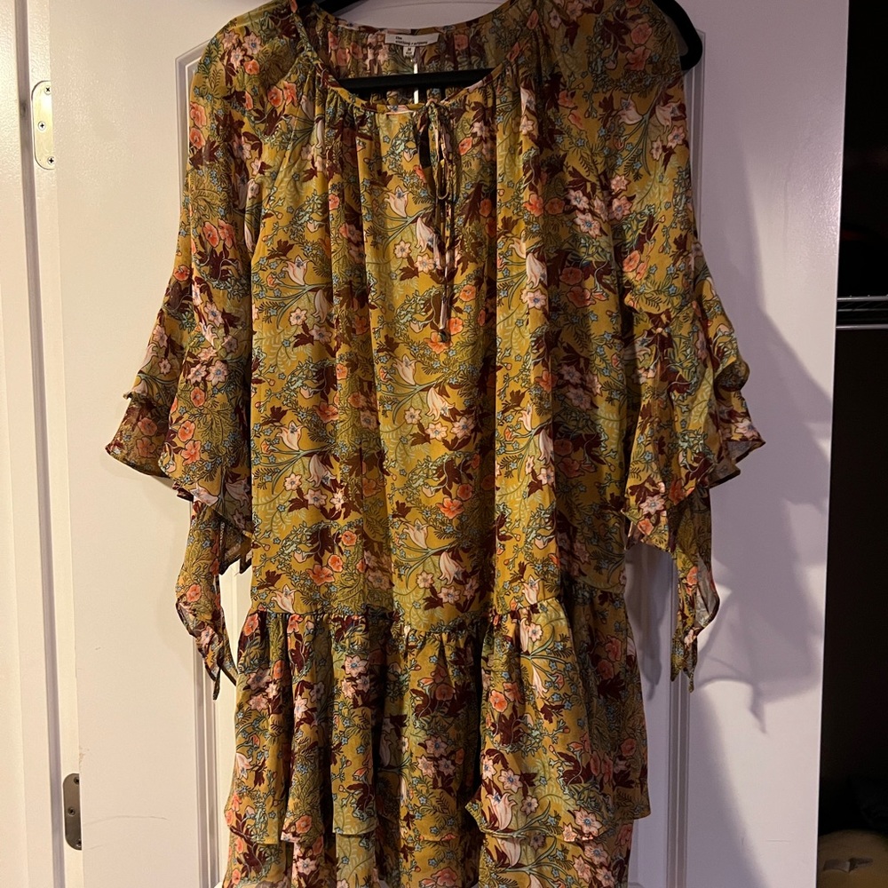 Super cute yellow floral dress NWT size M The clothing Company brand